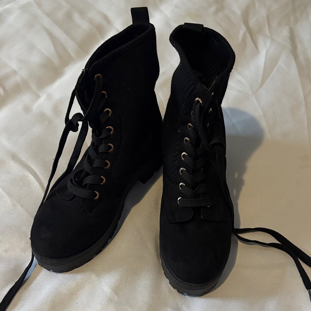 Rouge Helium Dark Combat Boots